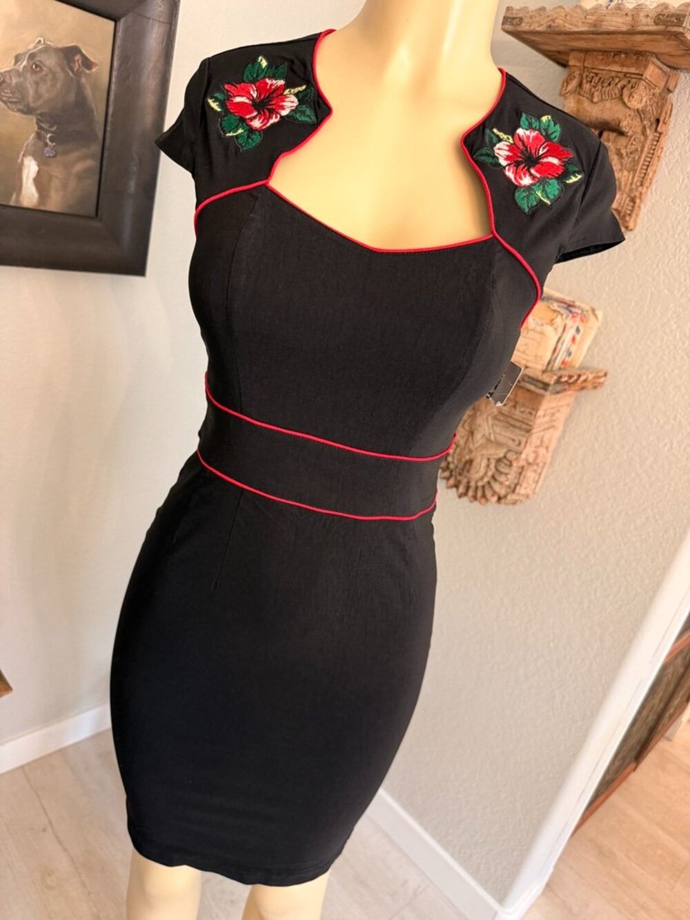 Hot Topic "Hell Bunny Vixen"  Form Fit Plunge Neckline Cap Sleeve Knee Length DR